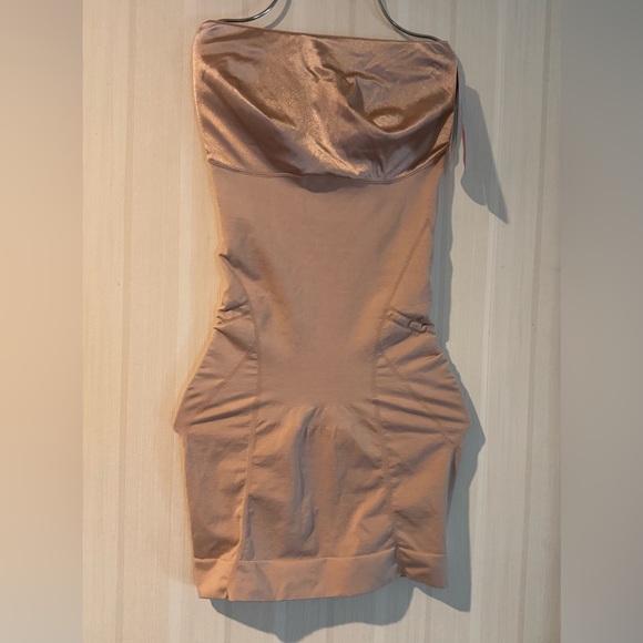 NWT SPANX Slimmer and Shine Strapless Shapewear Slip. Rose gold. Size L - Picture 2 of 8